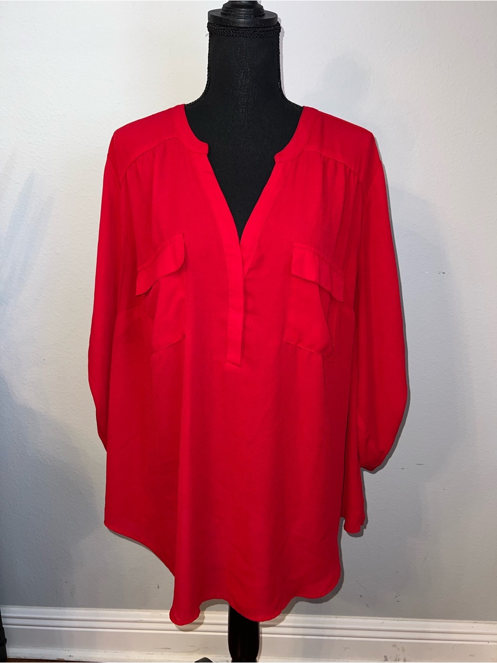 Torrid Red V-Neck Tunic Blouse with Front Pockets Size 2 (18/20)